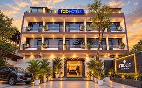 Fabhotel Frolic Luxury Stay - Nr, Sec 52 Noida Metro Station